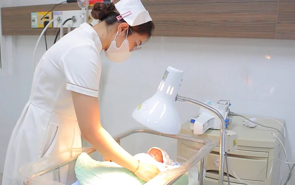 Báo động đỏ cứu sống hai mẹ con bị tiền sản giật nguy kịch tính mạng