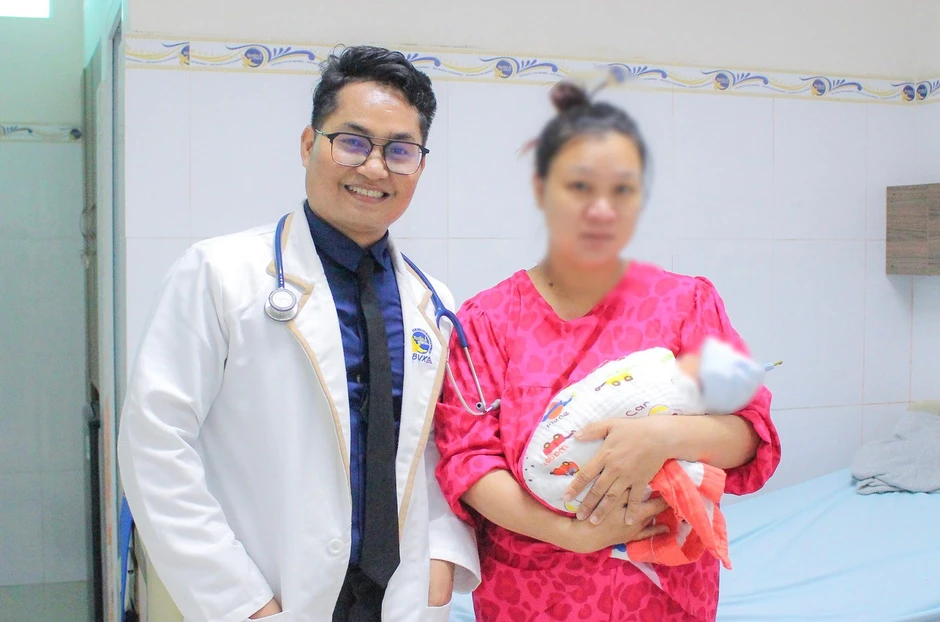 Báo động đỏ cứu sống hai mẹ con bị tiền sản giật nguy kịch tính mạng