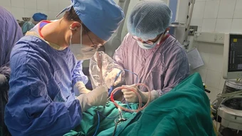 Bảo tồn chức năng thần kinh cho bé 11 tuổi bị chấn thương sọ não hiếm gặp