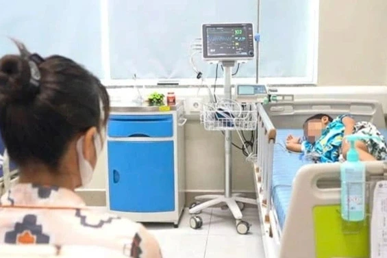 Bé 6 tuổi nguy kịch trong buổi học bơi thứ 3, bác sĩ nói về điều sai lầm Bé 6 tuổi nguy kịch trong buổi học bơi thứ 3, bác sĩ nói về điều sai lầm