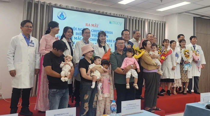 Bé gái suýt nguy kịch vì hội chứng Pierre Robin hiếm gặp Bé gái suýt nguy kịch vì hội chứng Pierre Robin hiếm gặp