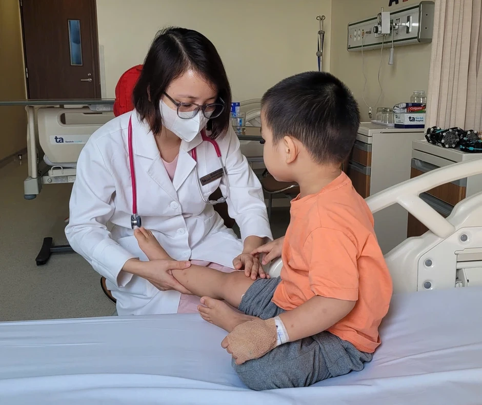 Bé trai 3 tuổi viêm xương tủy - Báo TinVina Bé trai 3 tuổi viêm xương tủy - Báo TinVina