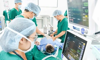 Bé trai 4 tuổi bị lồng ruột cấp - Báo TinVina
