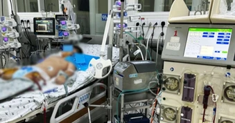 Bé trai bỗng sốc tim nguy kịch sau khi sốt nhẹ vì một siêu vi thông thường