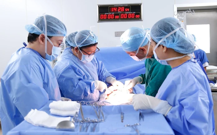 Bé trai chào đời khỏe mạnh sau hành trình can thiệp tim bào thai phức tạp Bé trai chào đời khỏe mạnh sau hành trình can thiệp tim bào thai phức tạp