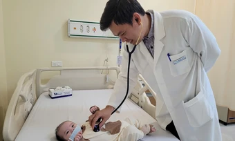 Bé trai nhiễm khuẩn tiết niệu do vi khuẩn kháng thuốc - Báo TinVina
