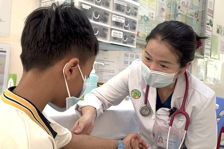 Bé trai ở TPHCM mắc não mô cầu biến chứng nguy hiểm, bạch cầu tăng 8 lần Bé trai ở TPHCM mắc não mô cầu biến chứng nguy hiểm, bạch cầu tăng 8 lần