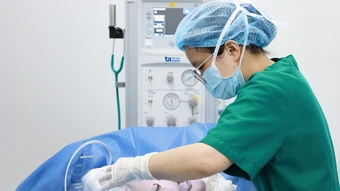 Bé trai thừa một nhiễm sắc thể Y - Báo TinVina