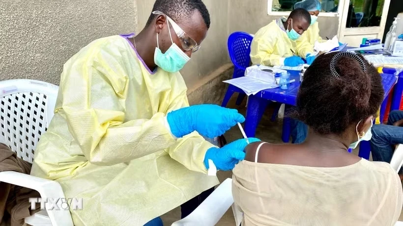 Bệnh Ebola có triệu chứng giống cúm, làm sao để phân biệt?