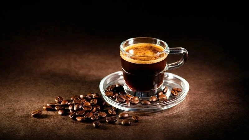 Bệnh gan có phải kiêng cà phê? 3 điều người bệnh nên biết