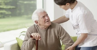 Bệnh lý thoái hóa thần kinh nguy hiểm nhưng bị xem là "run tay ở người già"
