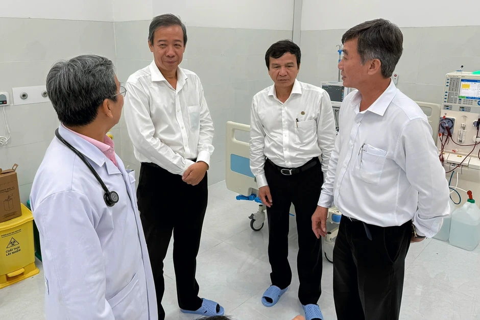 Bệnh nhân Hà Nội yên tâm ra Côn Đảo du lịch dù bị suy thận giai đoạn 5 Bệnh nhân Hà Nội yên tâm ra Côn Đảo du lịch dù bị suy thận giai đoạn 5