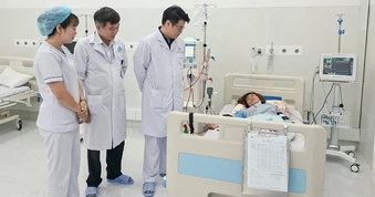 Bệnh nhân Hà Nội yên tâm ra Côn Đảo du lịch dù bị suy thận giai đoạn 5