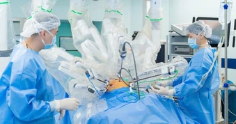Bệnh nhân người Australia chọn Việt Nam để điều trị ung thư