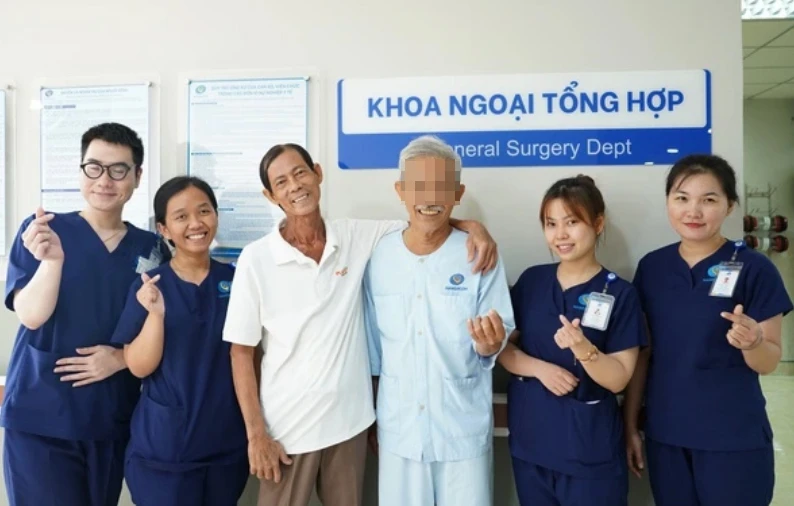 Bệnh nhân ung thư: Hành trình được lắng nghe, thấu hiểu và tiếp thêm hy vọng Bệnh nhân ung thư: Hành trình được lắng nghe, thấu hiểu và tiếp thêm hy vọng