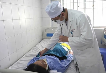 Bệnh nhân ung thư vòm hầu xuất huyết ồ ạt