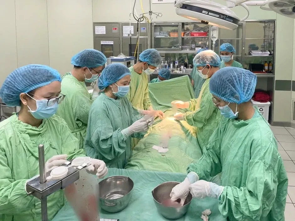 Bệnh nhi 7 tuổi mắc Thalassemia được ghép tủy thành công từ chị ruột Bệnh nhi 7 tuổi mắc Thalassemia được ghép tủy thành công từ chị ruột