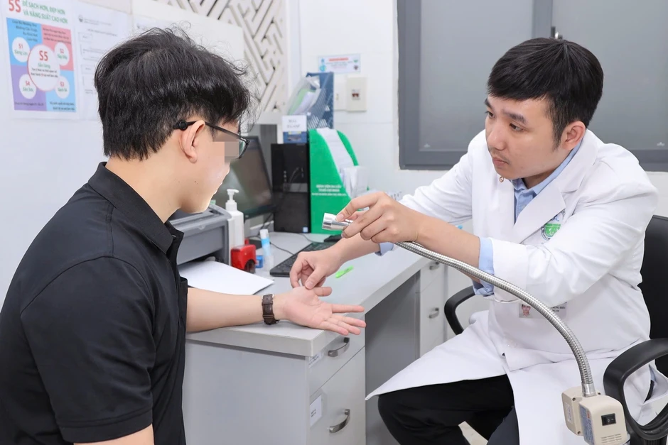 Bệnh tình dục tăng mạnh: Bác sĩ chỉ nguyên tắc A-B-C để “yêu” an toàn Bệnh tình dục tăng mạnh: Bác sĩ chỉ nguyên tắc A-B-C để “yêu” an toàn