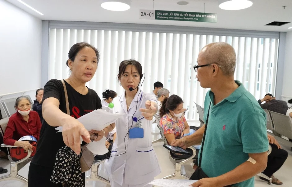 Bệnh viện Bạch Mai cơ sở 2 chính thức 'sáng đèn' Bệnh viện Bạch Mai cơ sở 2 chính thức 'sáng đèn'
