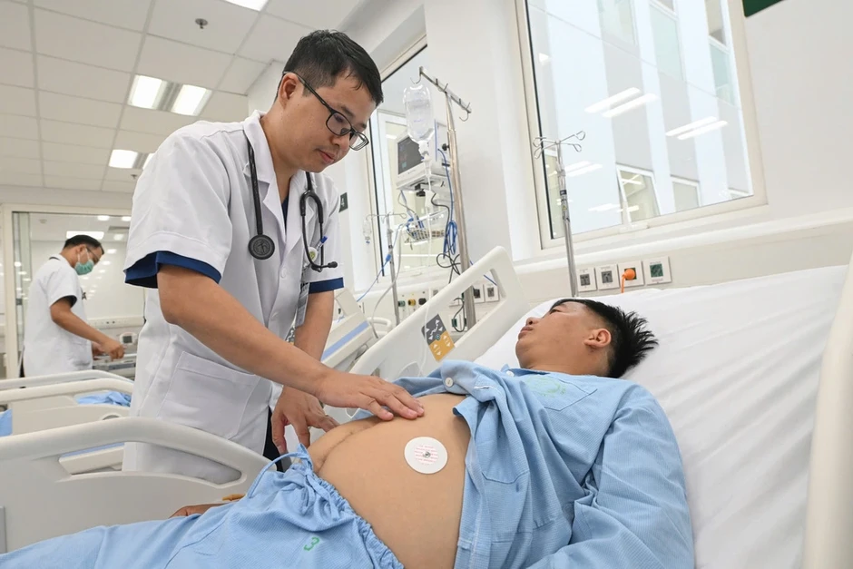 Bệnh viện Bạch Mai cơ sở Ninh Bình đón hơn 1.500 bệnh nhân ngày đầu mở cửa Bệnh viện Bạch Mai cơ sở Ninh Bình đón hơn 1.500 bệnh nhân ngày đầu mở cửa