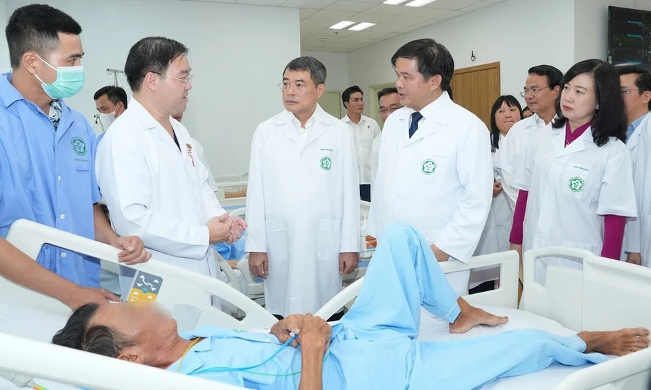 Bệnh viện Bạch Mai cơ sở Ninh Bình kín giường sau 2 tuần hoạt động Bệnh viện Bạch Mai cơ sở Ninh Bình kín giường sau 2 tuần hoạt động