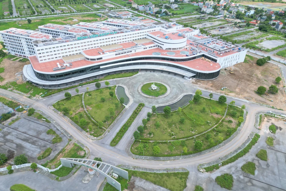 Bệnh viện Bạch Mai khám, cấp thuốc miễn phí cho 5.000 người dân Ninh Bình Bệnh viện Bạch Mai khám, cấp thuốc miễn phí cho 5.000 người dân Ninh Bình