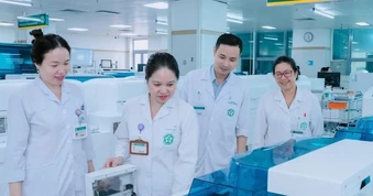 Bệnh viện Bạch Mai rút thời gian trả kết quả xét nghiệm xuống còn 45 phút