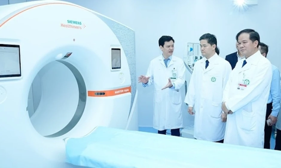 Bệnh viện Bạch Mai vận hành hai hệ thống chụp CT phát hiện sớm ung thư Bệnh viện Bạch Mai vận hành hai hệ thống chụp CT phát hiện sớm ung thư