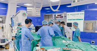 Bệnh viện Đa khoa Hồng Ngọc cứu sống bệnh nhân ngừng tuần hoàn nhờ kỹ thuật tim phổi nhân tạo