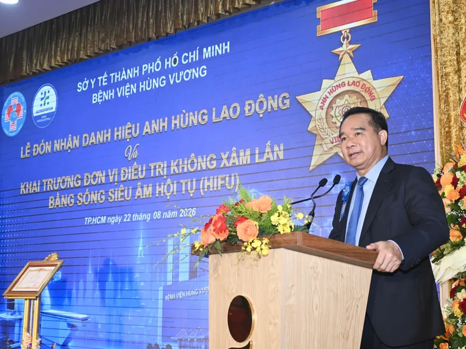 Bệnh viện Hùng Vương đón nhận danh hiệu Anh hùng Lao động Bệnh viện Hùng Vương đón nhận danh hiệu Anh hùng Lao động