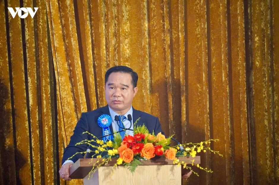 Bệnh viện Hùng Vương nhận danh hiệu Anh hùng Lao động Bệnh viện Hùng Vương nhận danh hiệu Anh hùng Lao động