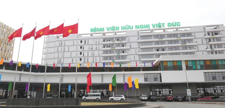 Bệnh viện Hữu nghị Việt Đức cơ sở Ninh Bình trước giờ khai trương Bệnh viện Hữu nghị Việt Đức cơ sở Ninh Bình trước giờ khai trương