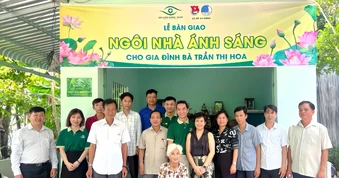 Bệnh viện Mắt Sài Gòn Đồng Tháp trao tặng 'Ngôi Nhà Ánh Sáng' thứ 2, tiếp nối hành trình sẻ chia vì cộng đồng