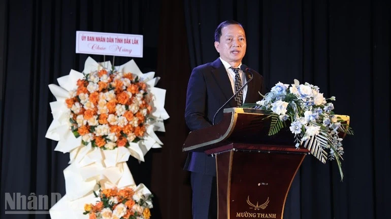 Bệnh viện Mắt Tây Nguyên 12 năm mang ánh sáng đến với người dân Bệnh viện Mắt Tây Nguyên 12 năm mang ánh sáng đến với người dân