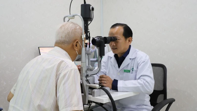 Bệnh viện Mắt Tây Nguyên 12 năm mang ánh sáng đến với người dân Bệnh viện Mắt Tây Nguyên 12 năm mang ánh sáng đến với người dân