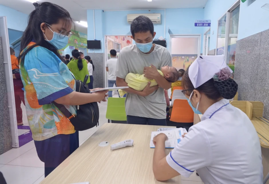 Bệnh viện Nhi đồng 1 triển khai uống vắc-xin Rotavin miễn phí từ năm 2026 Bệnh viện Nhi đồng 1 triển khai uống vắc-xin Rotavin miễn phí từ năm 2026