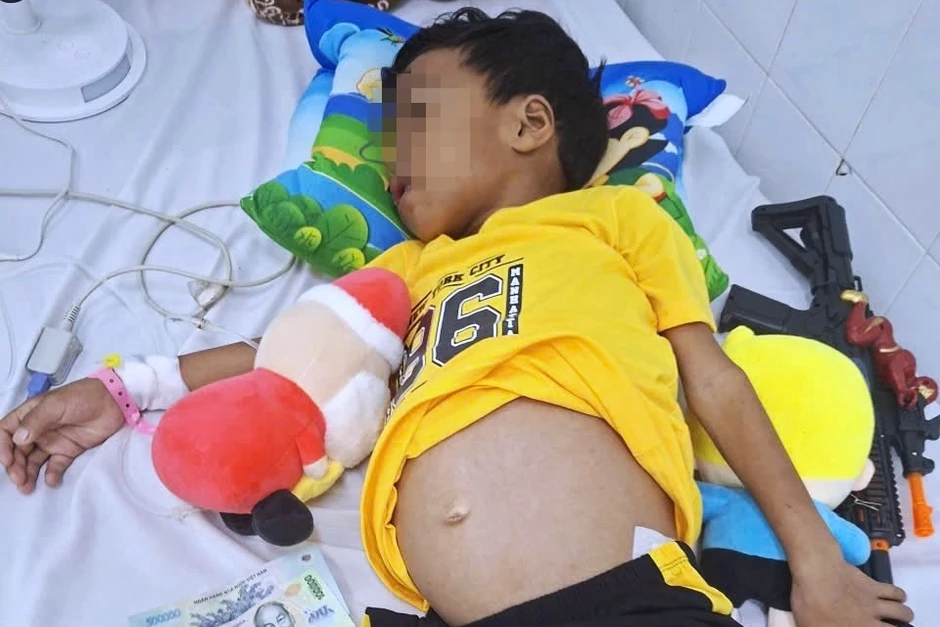 Bệnh viện Nhi đồng 2 phát cảnh báo nóng về "người lạ" Bệnh viện Nhi đồng 2 phát cảnh báo nóng về "người lạ"