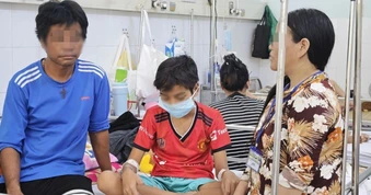 Bệnh viện ở TPHCM liên tiếp cấp cứu trẻ nguy kịch vì những lý do không ngờ