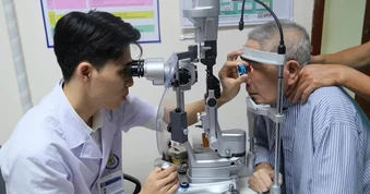 Bệnh võng mạc đái tháo đường: Đừng chờ mắt có triệu chứng mới đi khám
