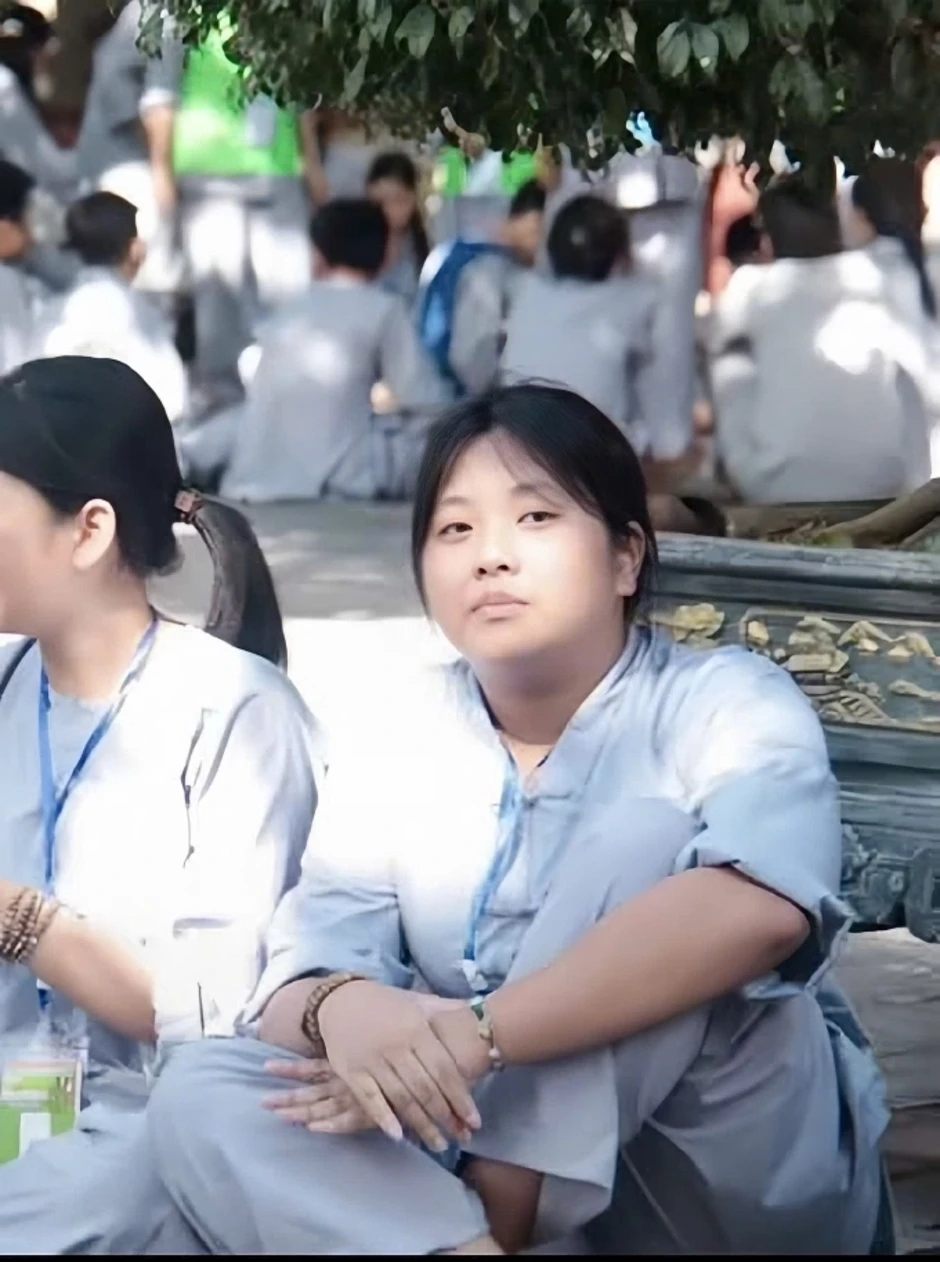Bị chê 'người gì mà béo thế', cô gái quyết tâm giảm 24 kg trong 7 tháng