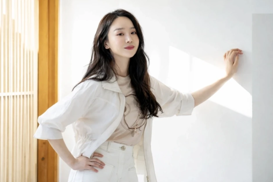 Bí quyết có vẻ ngoài mảnh mai, trẻ trung của Shin Hye Sun