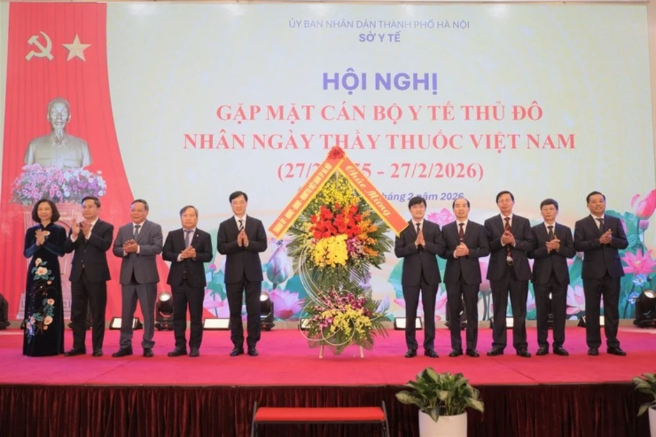 Bí thư Thành uỷ Hà Nội nêu 5 nhiệm vụ trọng tâm của ngành y tế Bí thư Thành uỷ Hà Nội nêu 5 nhiệm vụ trọng tâm của ngành y tế