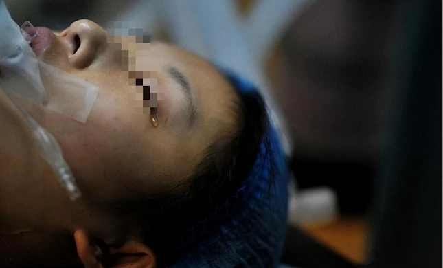 Bố mẹ và con gái cùng mắc ung thư gan, người mẹ quỳ khóc: Vì tiết kiệm, tôi vô tình "đầu độc" cả nhà Bố mẹ và con gái cùng mắc ung thư gan, người mẹ quỳ khóc: Vì tiết kiệm, tôi vô tình "đầu độc" cả nhà