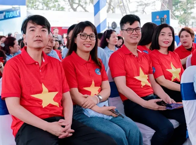Bộ trưởng Bộ Y tế kêu gọi người dân "Chủ động phòng bệnh - Vì một Việt Nam khoẻ mạnh" Bộ trưởng Bộ Y tế kêu gọi người dân "Chủ động phòng bệnh - Vì một Việt Nam khoẻ mạnh"