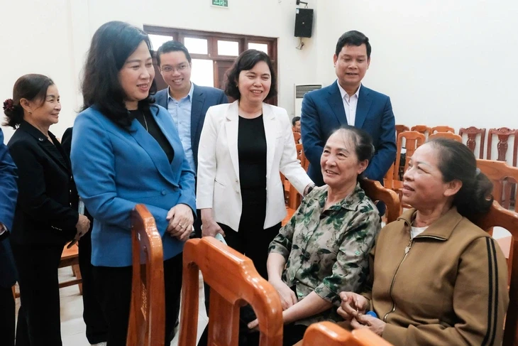 Bộ trưởng Đào Hồng Lan: Nghiên cứu thêm thuốc ung thư, bệnh hiếm vào danh mục bảo hiểm y tế Bộ trưởng Đào Hồng Lan: Nghiên cứu thêm thuốc ung thư, bệnh hiếm vào danh mục bảo hiểm y tế