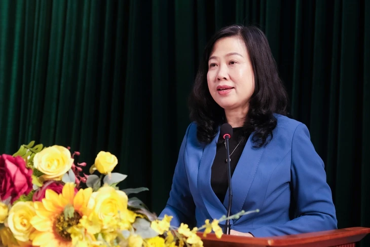 Bộ trưởng Đào Hồng Lan: Nghiên cứu thêm thuốc ung thư, bệnh hiếm vào danh mục bảo hiểm y tế Bộ trưởng Đào Hồng Lan: Nghiên cứu thêm thuốc ung thư, bệnh hiếm vào danh mục bảo hiểm y tế
