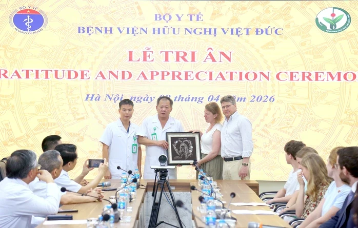 Bộ trưởng gửi thư cảm tạ gia đình cô gái người Anh hiến tạng Bộ trưởng gửi thư cảm tạ gia đình cô gái người Anh hiến tạng