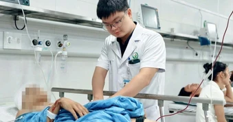 Bộ Y tế chỉ đạo khẩn sau vụ tai nạn xe khách lao khỏi cao tốc