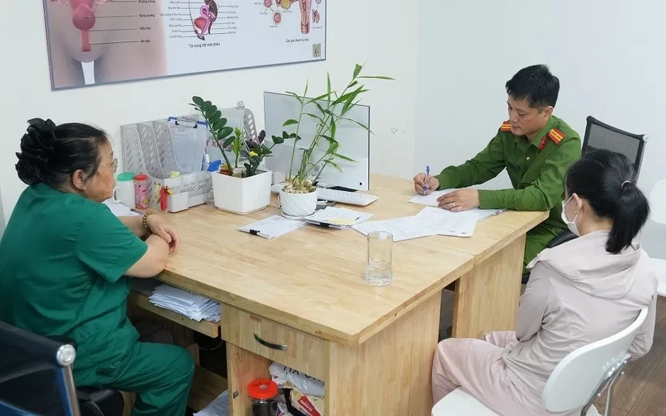 Bộ Y tế chỉ đạo khẩn vụ phòng khám bị tố bơm sữa đậu nành vẽ bệnh Bộ Y tế chỉ đạo khẩn vụ phòng khám bị tố bơm sữa đậu nành vẽ bệnh