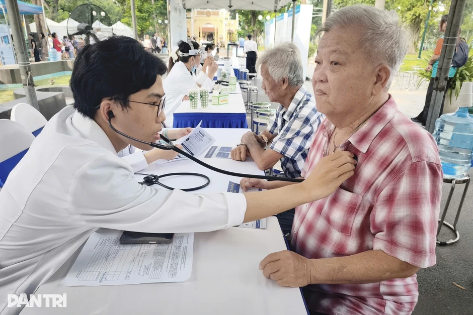 Bộ Y tế chỉ rõ những việc người cao tuổi cần thực hiện để phòng bệnh Bộ Y tế chỉ rõ những việc người cao tuổi cần thực hiện để phòng bệnh